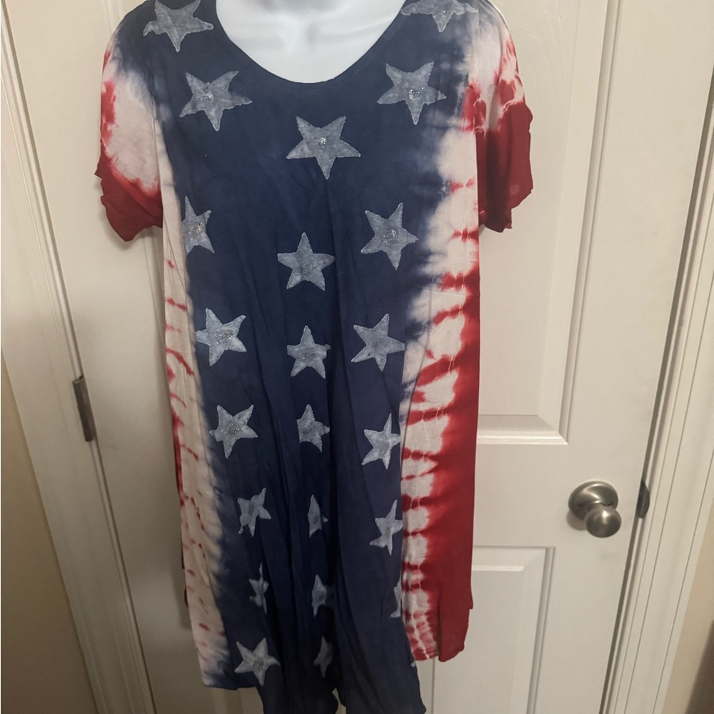 Seven Islands Womens 1X Tie Dye Cold  Shoulder Top Red White Blue USA Stars NWT